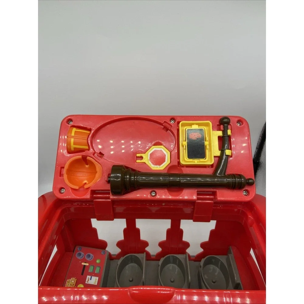 Daniel Tiger's Neighborhood Musical Trolley Mister Roger's Bus Toy (4) Figures